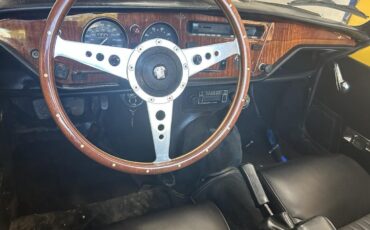 Triumph-Spitfire-1971-Convertible-12