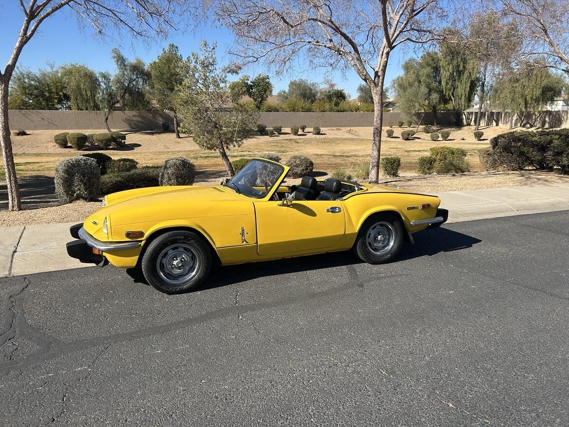 Triumph-Spitfire-1971-Convertible-2