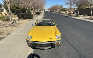 Triumph-Spitfire-1971-Convertible-4