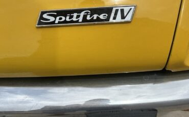 Triumph-Spitfire-1971-Convertible-9