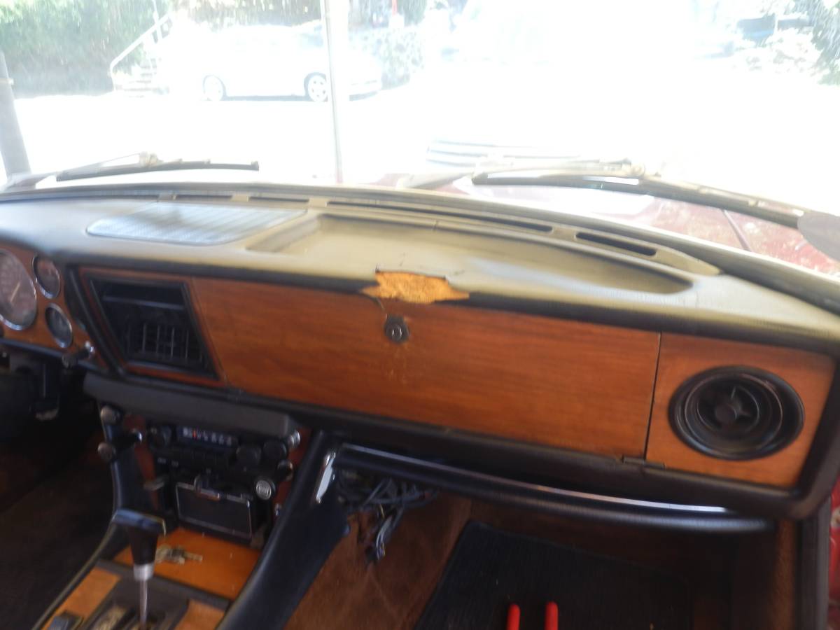 Triumph-Stag-1973-red-9
