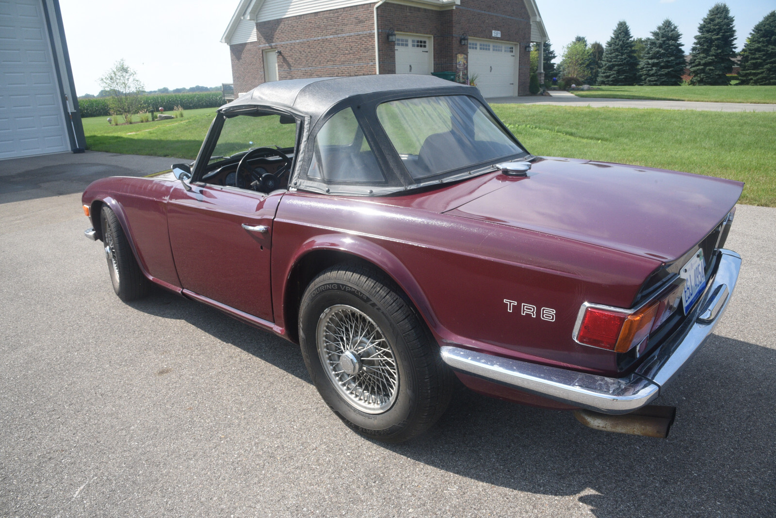 Triumph-TR-6-1970-Convertible-1
