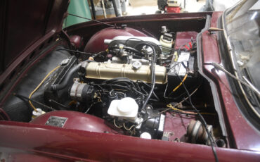 Triumph-TR-6-1970-Convertible-11