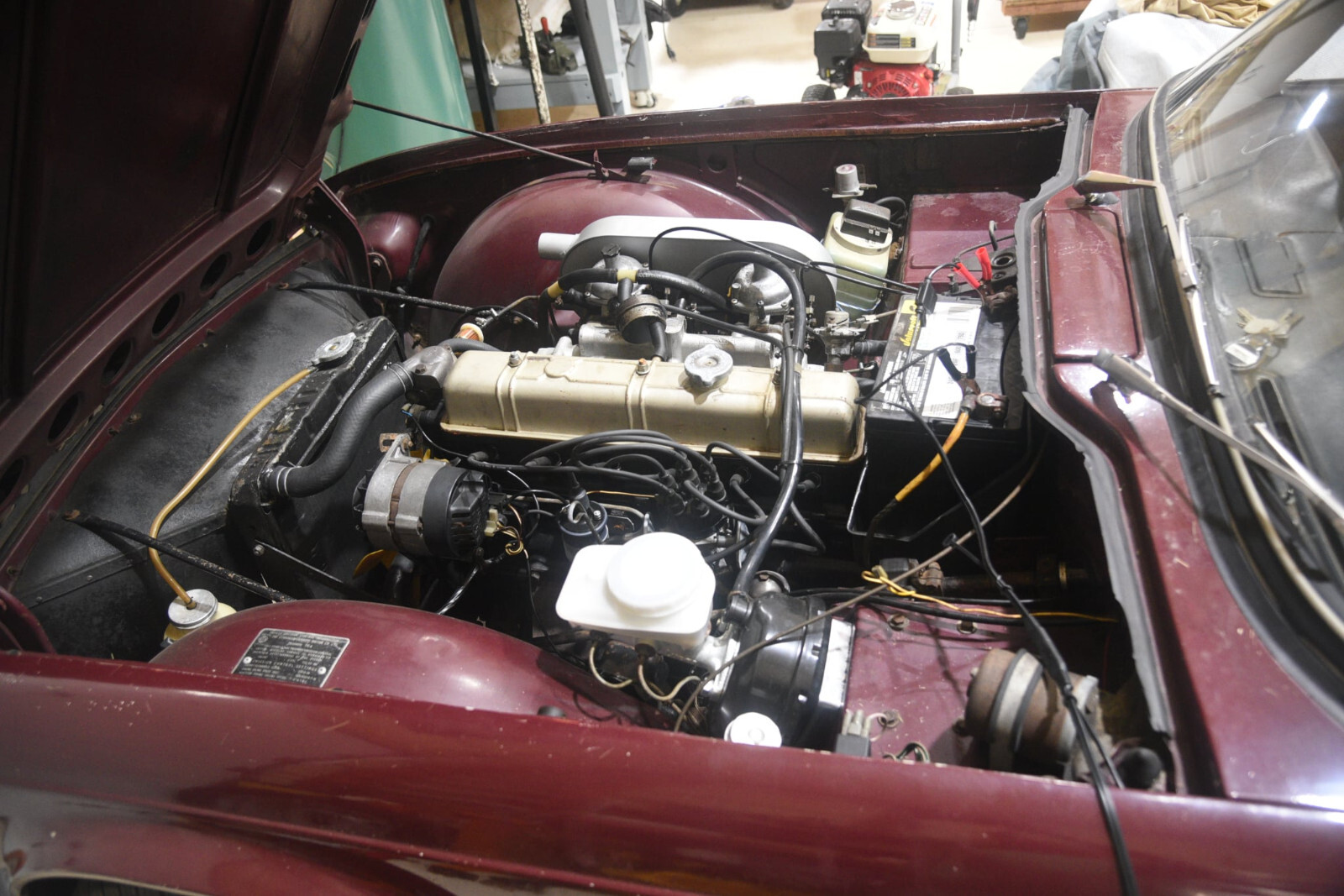 Triumph-TR-6-1970-Convertible-11
