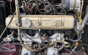 Triumph-TR-6-1970-Convertible-12