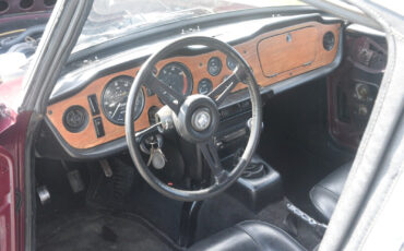 Triumph-TR-6-1970-Convertible-13
