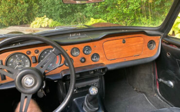 Triumph-TR-6-1970-Convertible-15