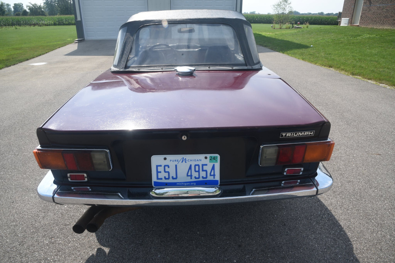 Triumph-TR-6-1970-Convertible-7