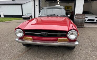 Triumph-TR-6-1971-Convertible-1