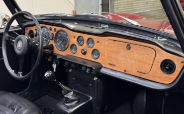 Triumph-TR-6-1971-Convertible-16