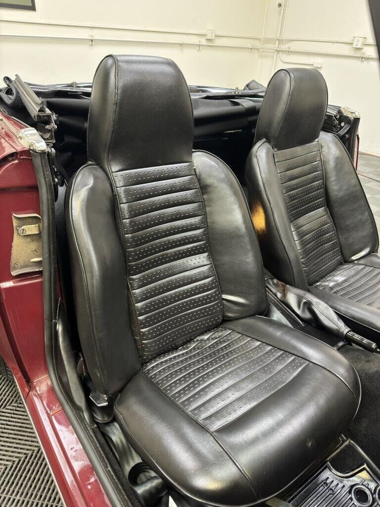 Triumph-TR-6-1971-Convertible-17