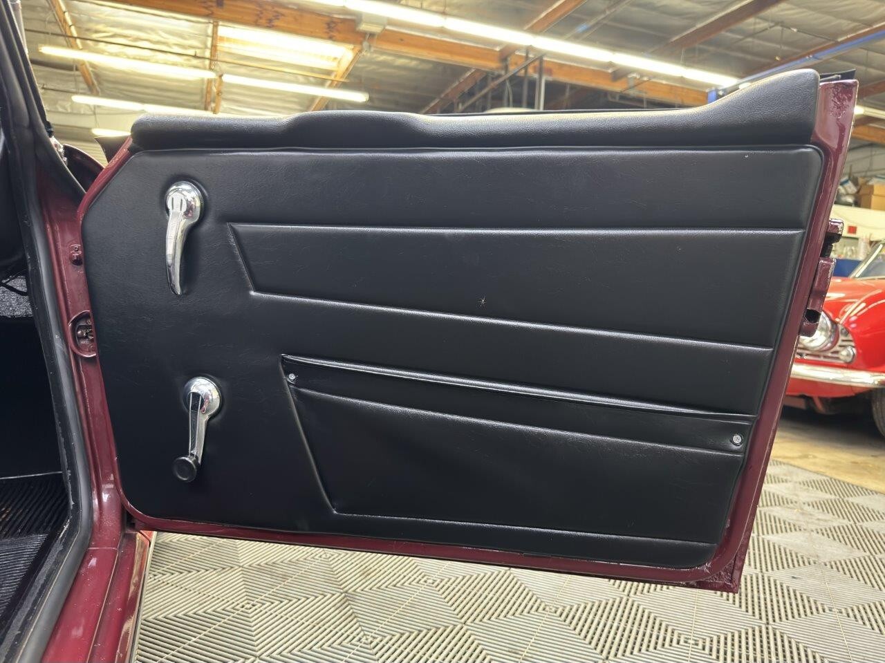 Triumph-TR-6-1971-Convertible-18