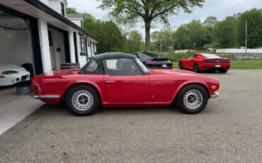 Triumph-TR-6-1971-Convertible-2