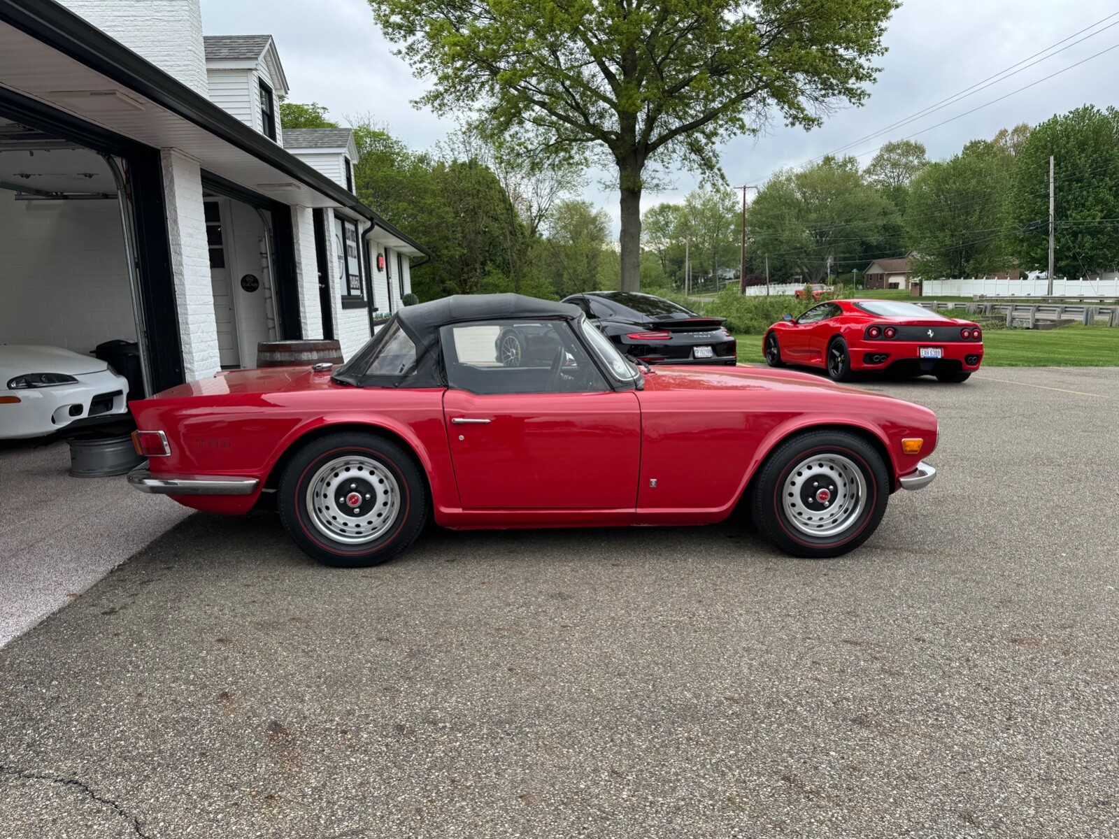 Triumph-TR-6-1971-Convertible-2