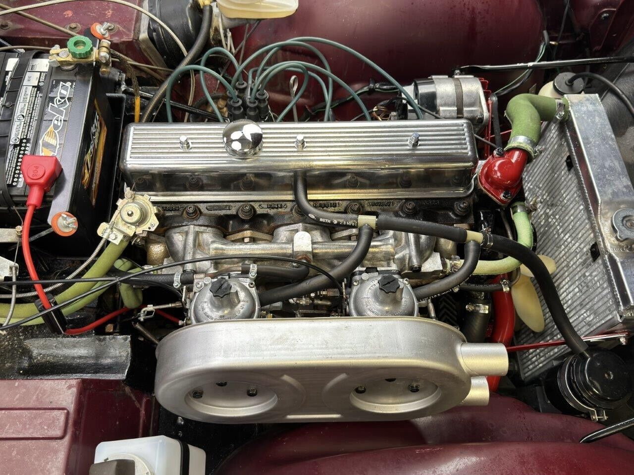 Triumph-TR-6-1971-Convertible-25