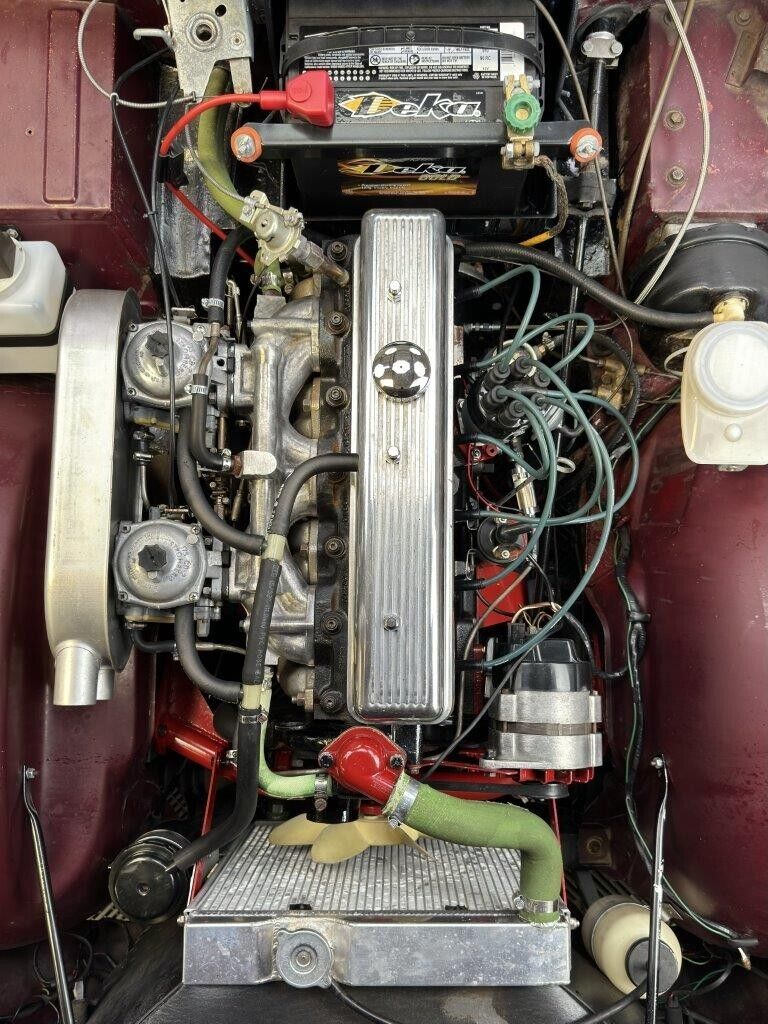 Triumph-TR-6-1971-Convertible-27