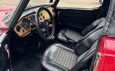 Triumph-TR-6-1971-Convertible-4