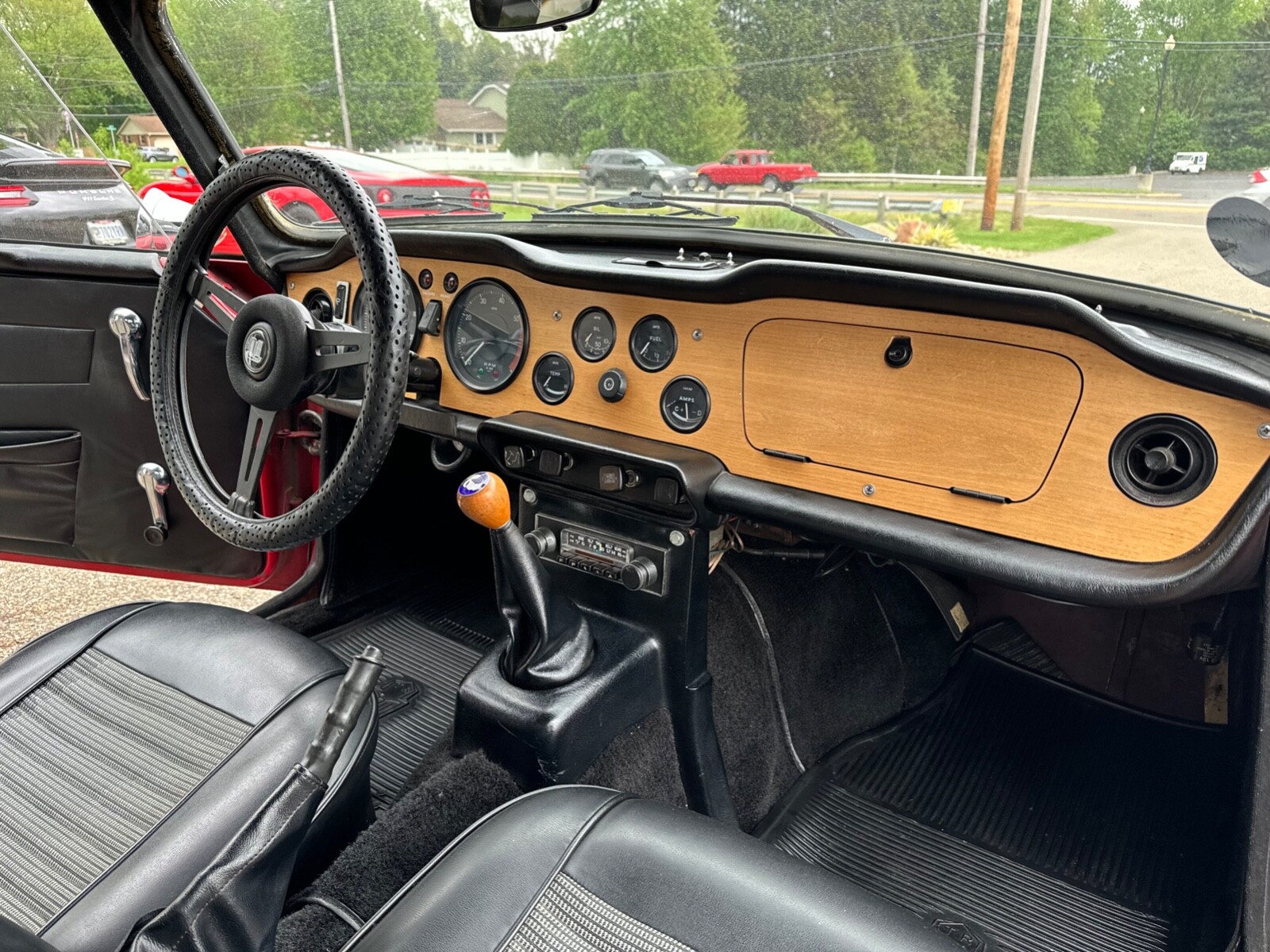 Triumph-TR-6-1971-Convertible-7