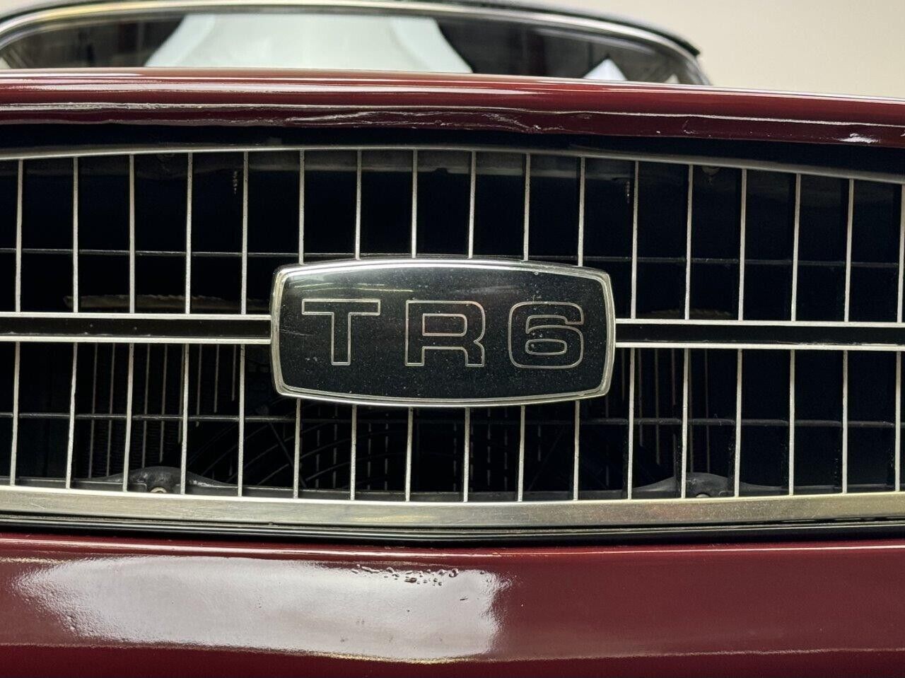 Triumph-TR-6-1971-Convertible-9