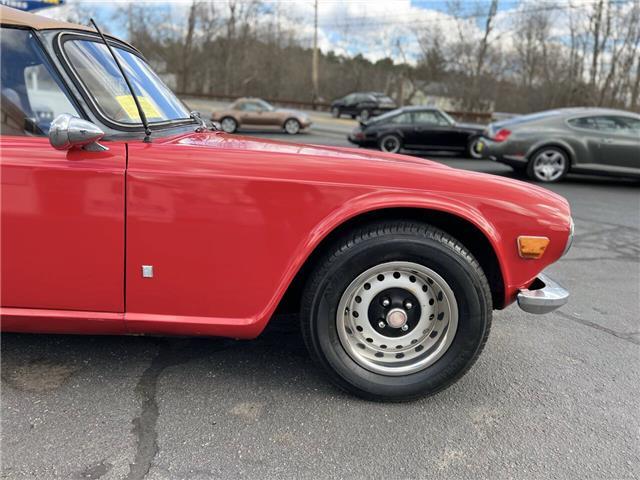 Triumph-TR-6-1972-11