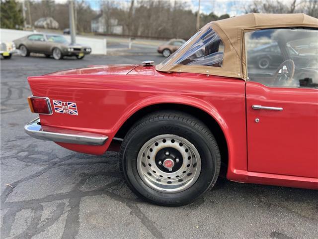 Triumph-TR-6-1972-12