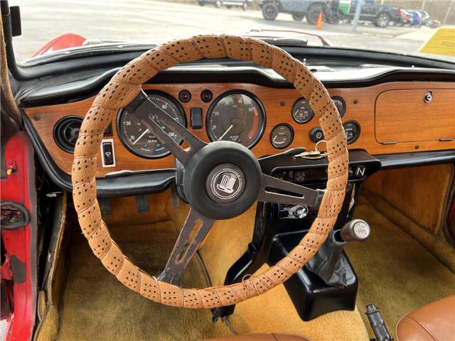 Triumph-TR-6-1972-17