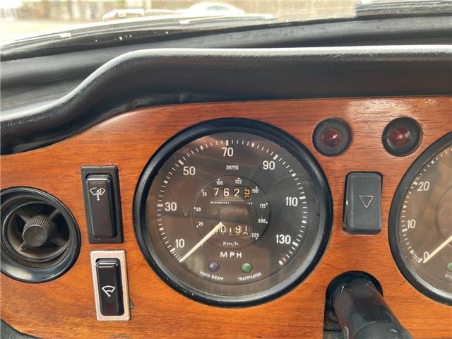 Triumph-TR-6-1972-18