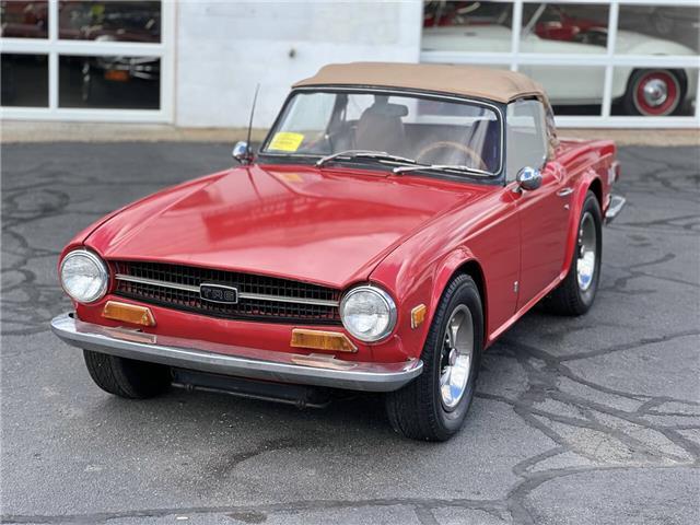 Triumph-TR-6-1972-2