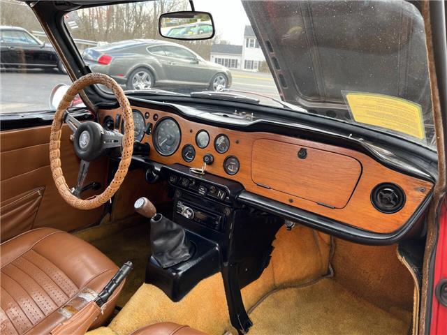 Triumph-TR-6-1972-23