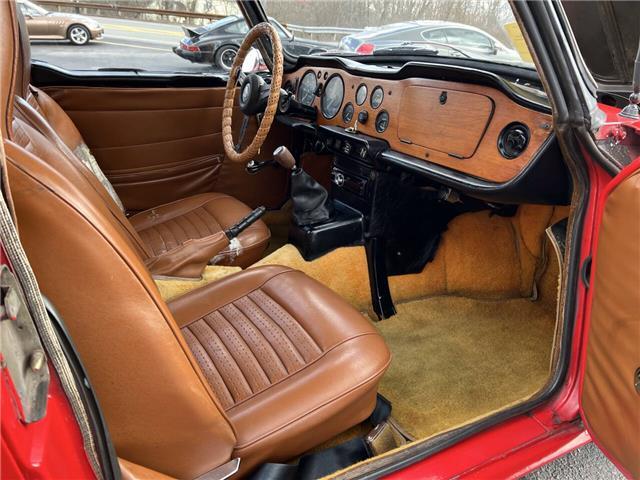 Triumph-TR-6-1972-24