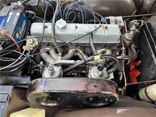Triumph-TR-6-1972-30