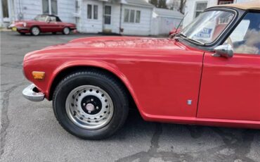 Triumph-TR-6-1972-4