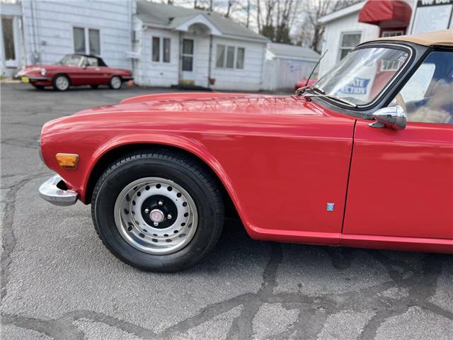 Triumph-TR-6-1972-4