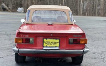 Triumph-TR-6-1972-8