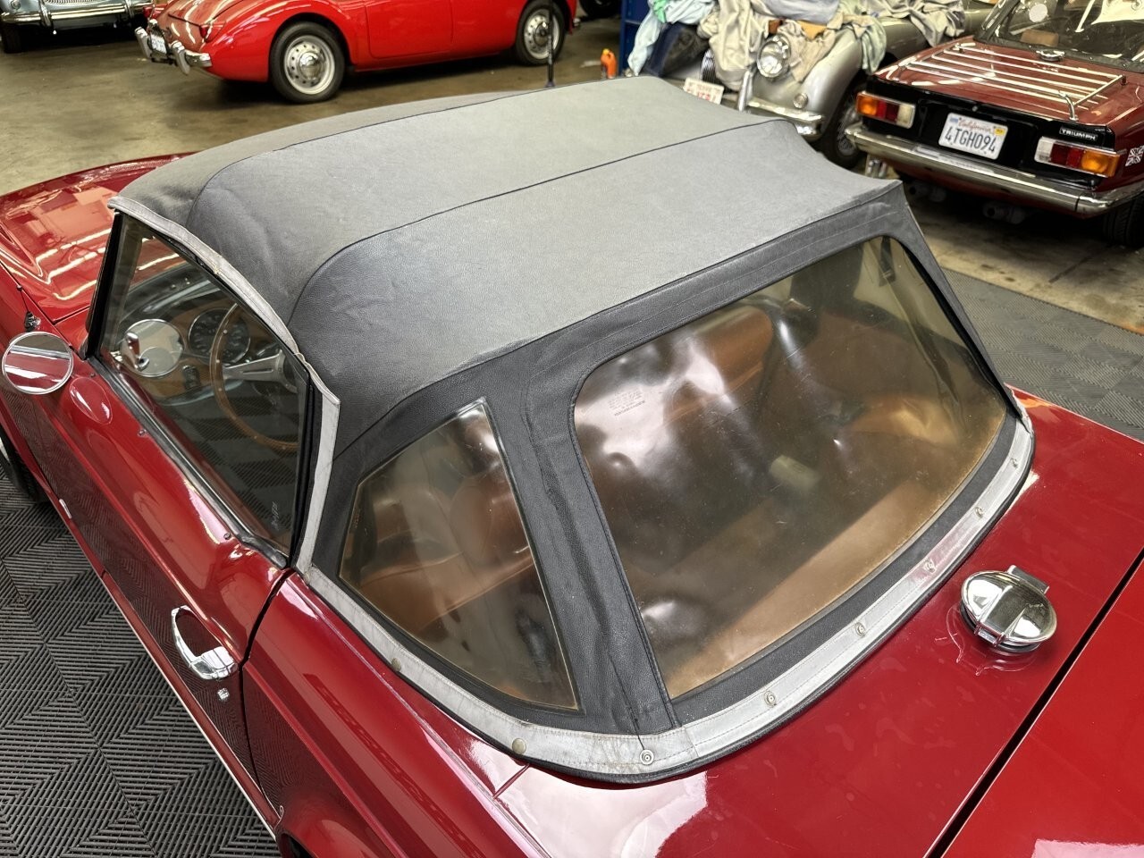 Triumph-TR-6-1974-17