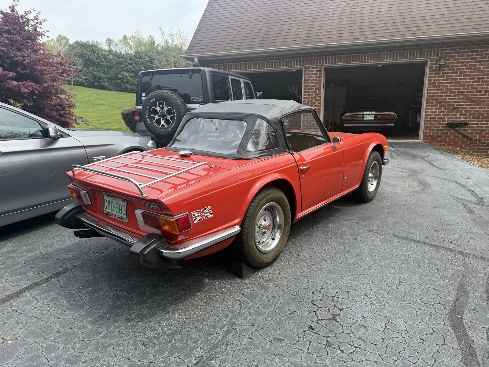 Triumph-TR-6-1974-5