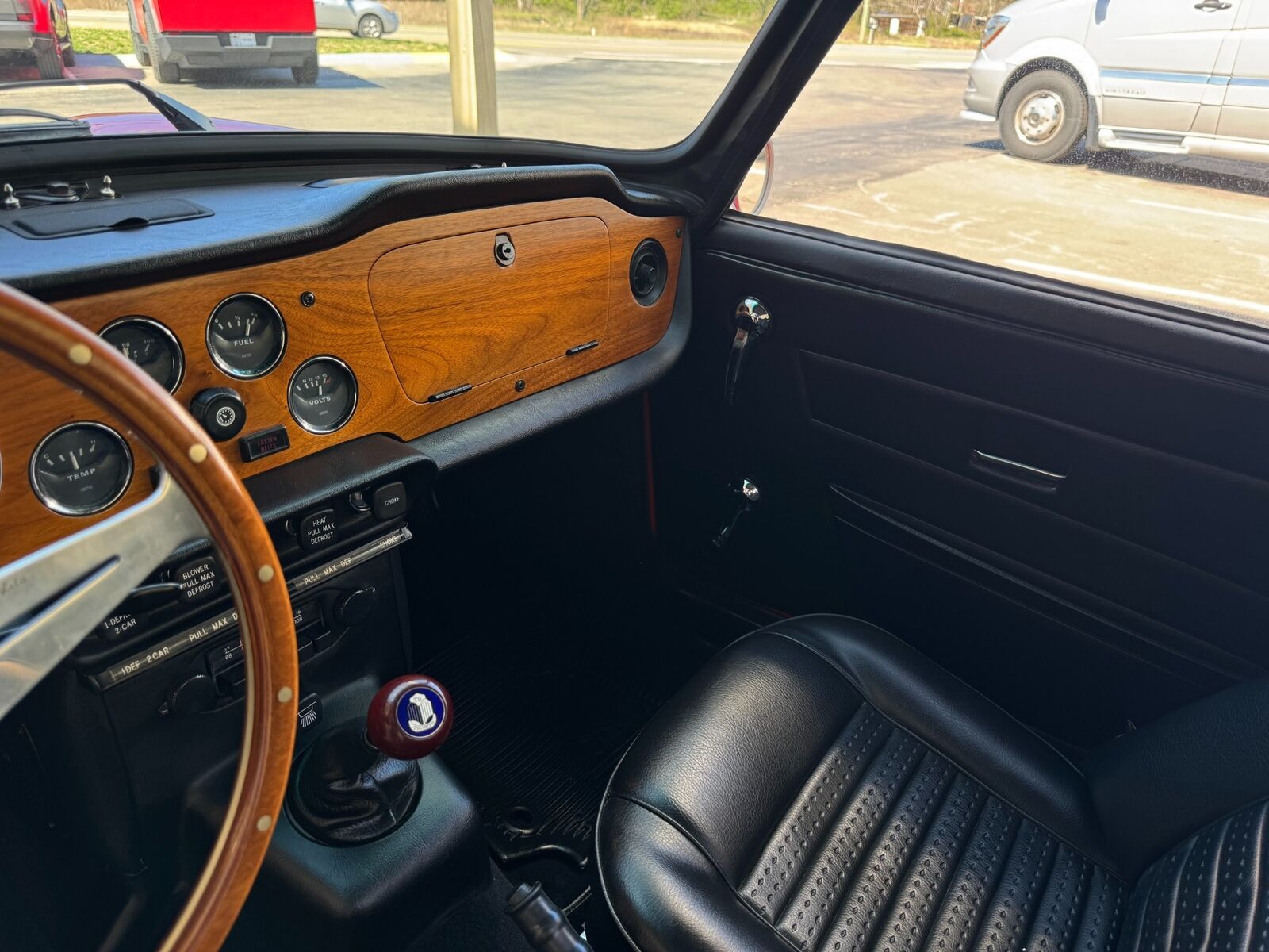 Triumph-TR-6-1974-Convertible-14