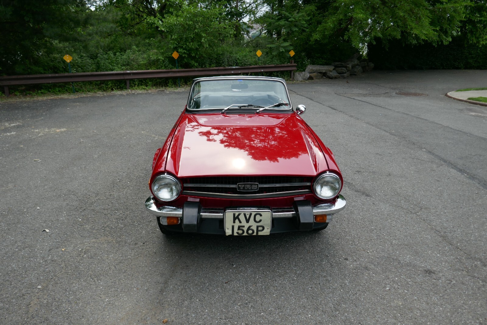 Triumph-TR-6-1975-Convertible-1