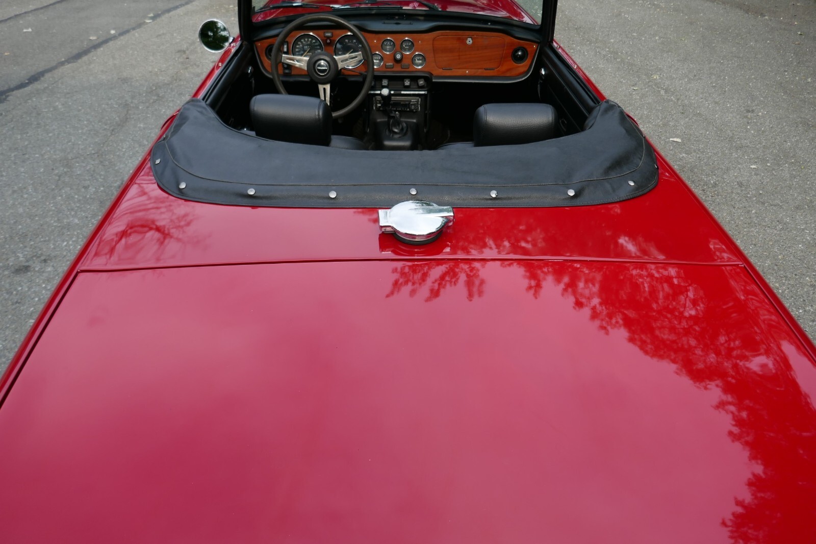 Triumph-TR-6-1975-Convertible-10