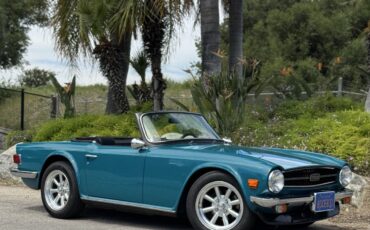 Triumph-TR-6-1975-Convertible-12