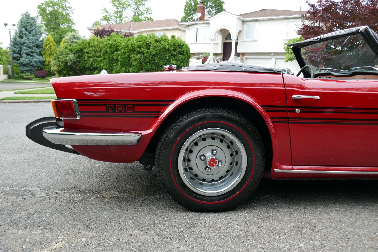 Triumph-TR-6-1975-Convertible-12