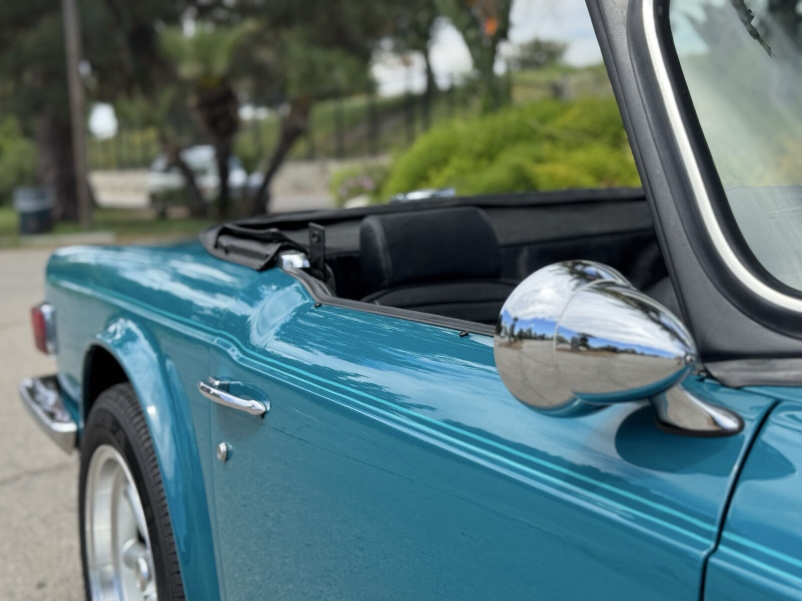 Triumph-TR-6-1975-Convertible-13