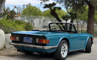 Triumph-TR-6-1975-Convertible-19