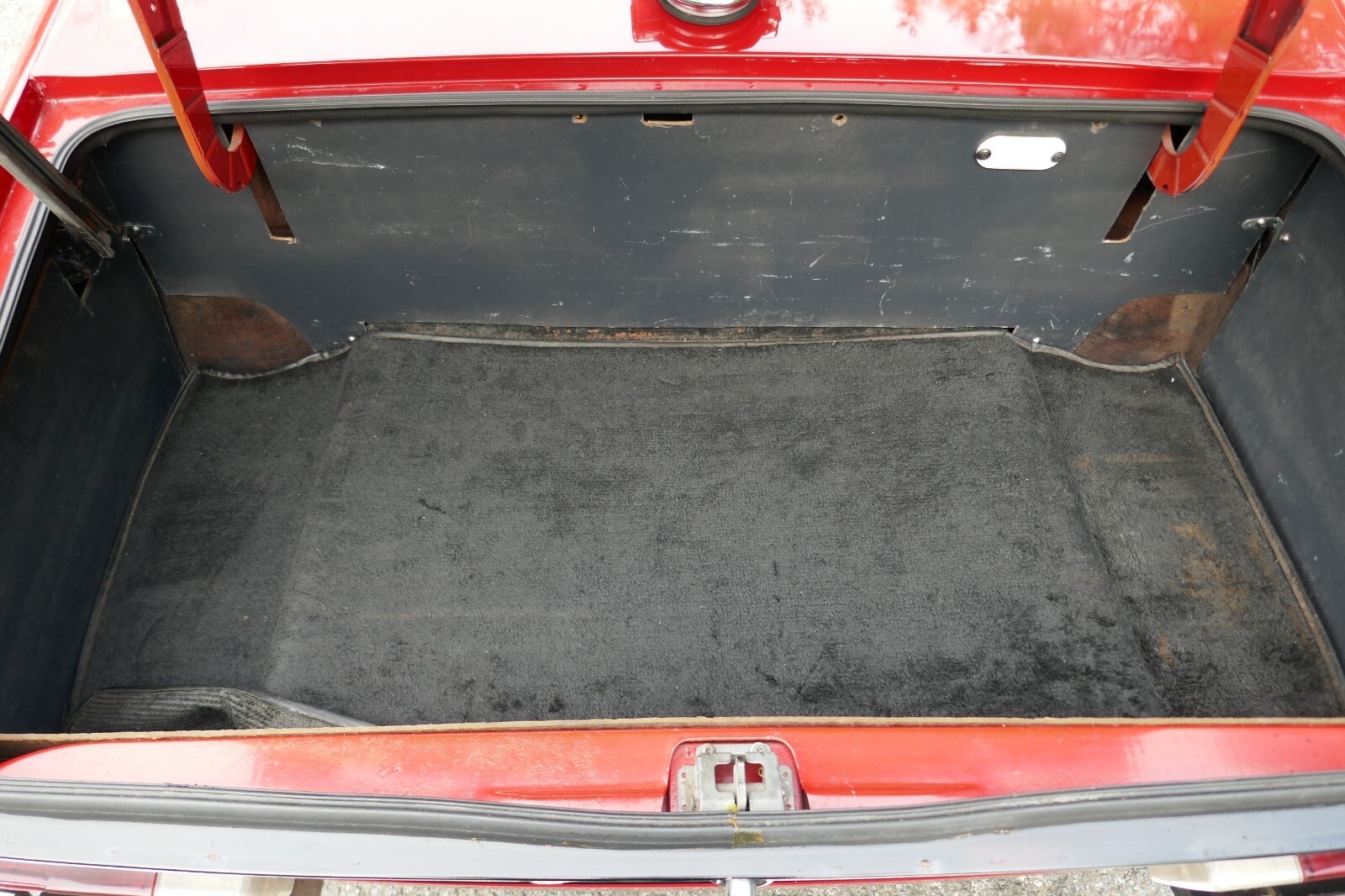 Triumph-TR-6-1975-Convertible-20
