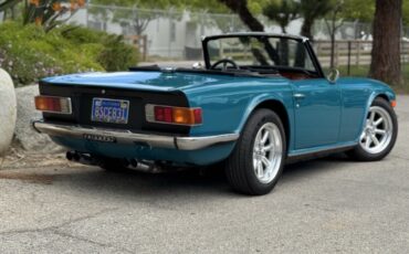 Triumph-TR-6-1975-Convertible-21