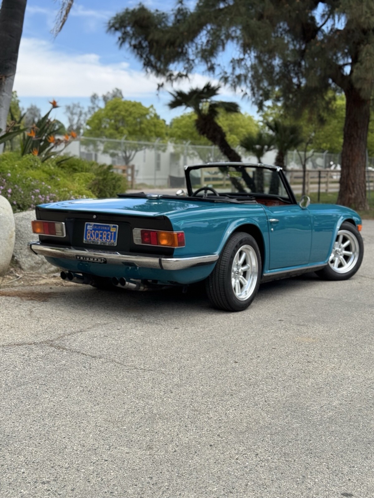 Triumph-TR-6-1975-Convertible-21