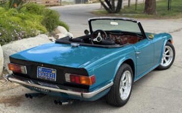 Triumph-TR-6-1975-Convertible-22
