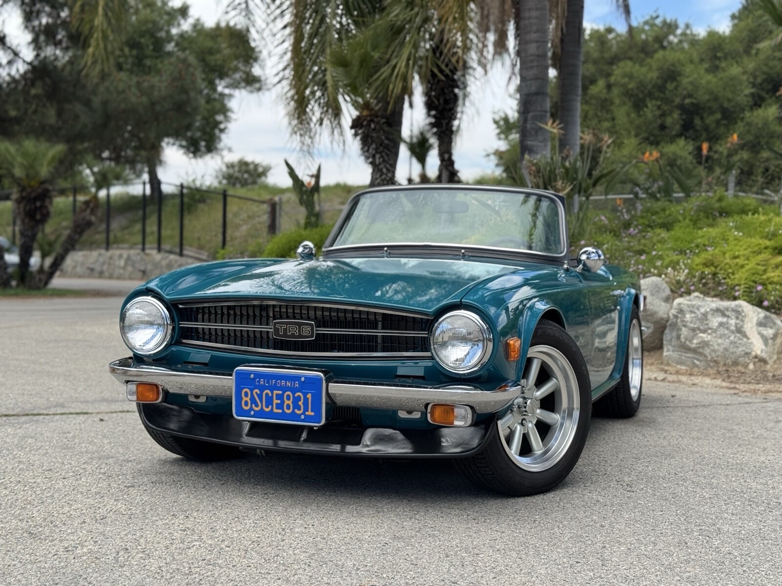 Triumph-TR-6-1975-Convertible-25