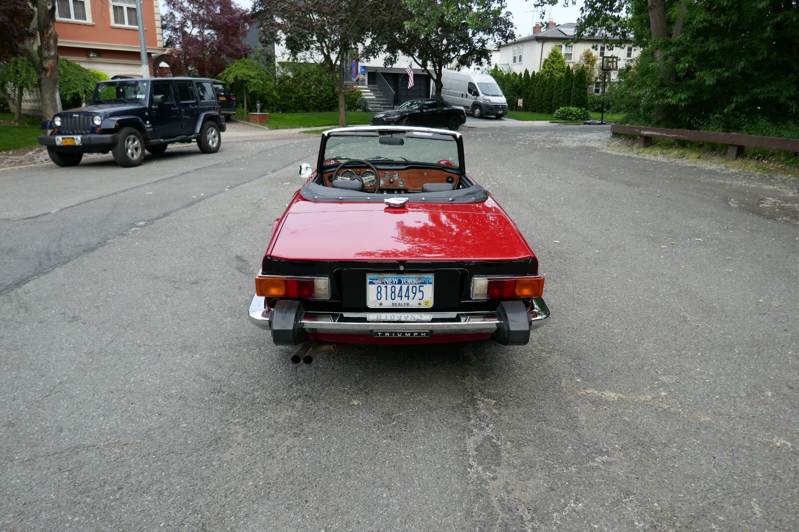 Triumph-TR-6-1975-Convertible-3