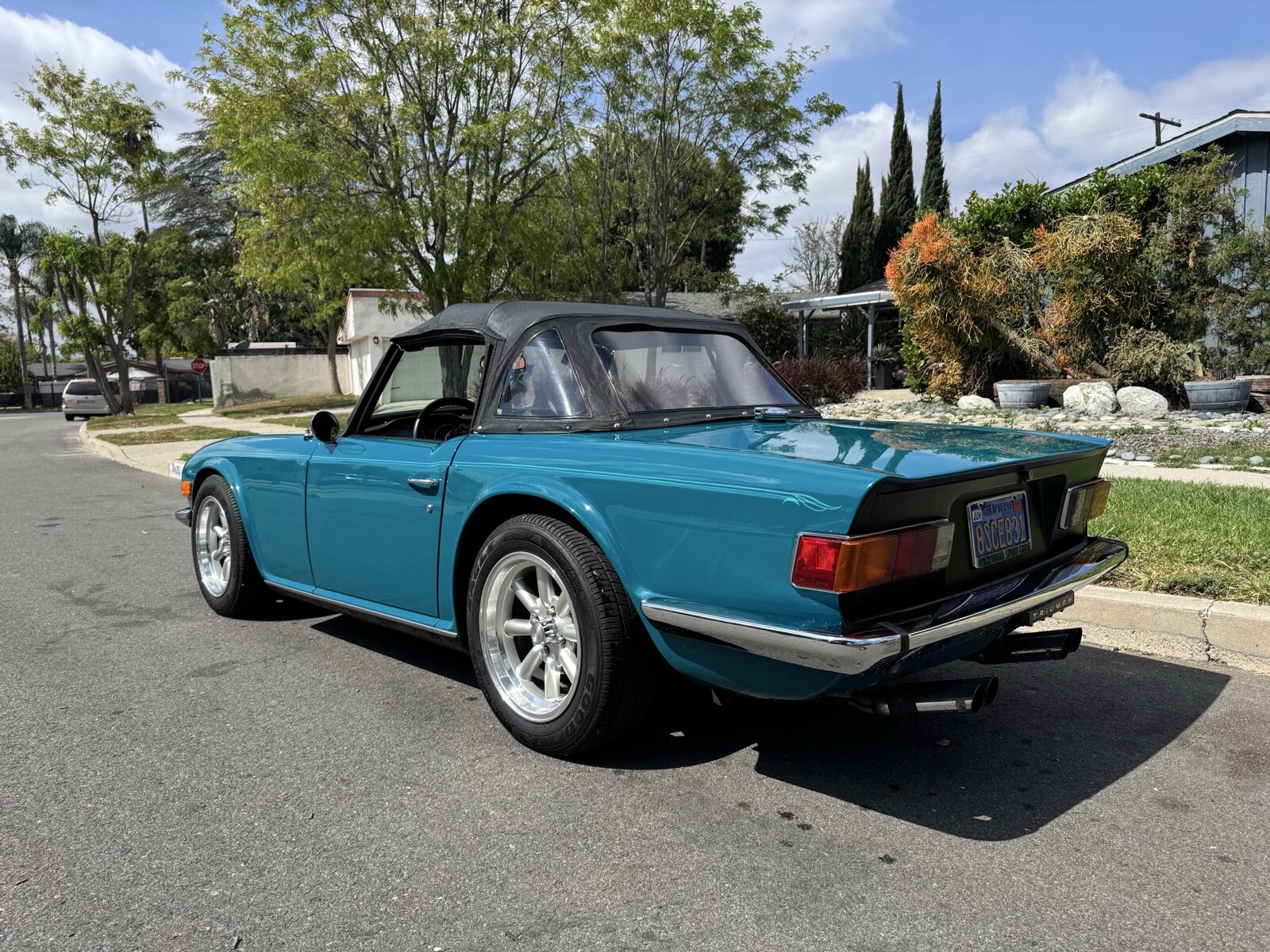 Triumph-TR-6-1975-Convertible-32